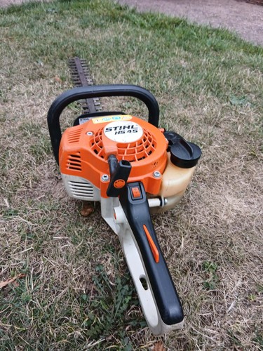 Stihl hedge trimmer 24 - hedge,